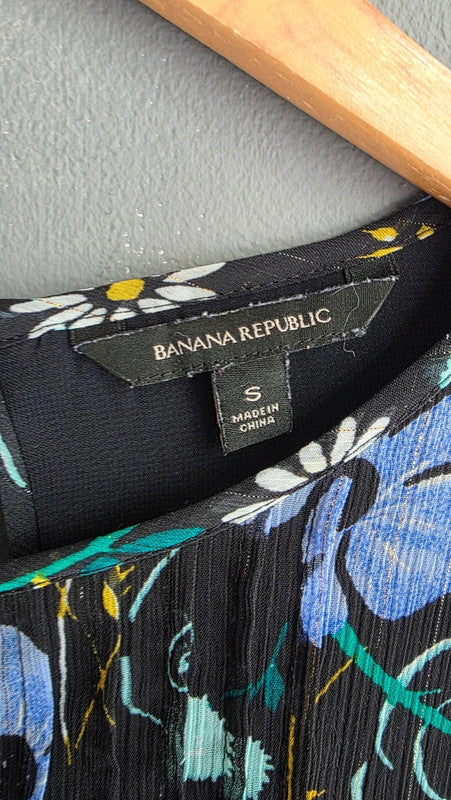 Banana Republic Green Purple Black Floral Pleated Blouse 8 S Ruffle Lightweight